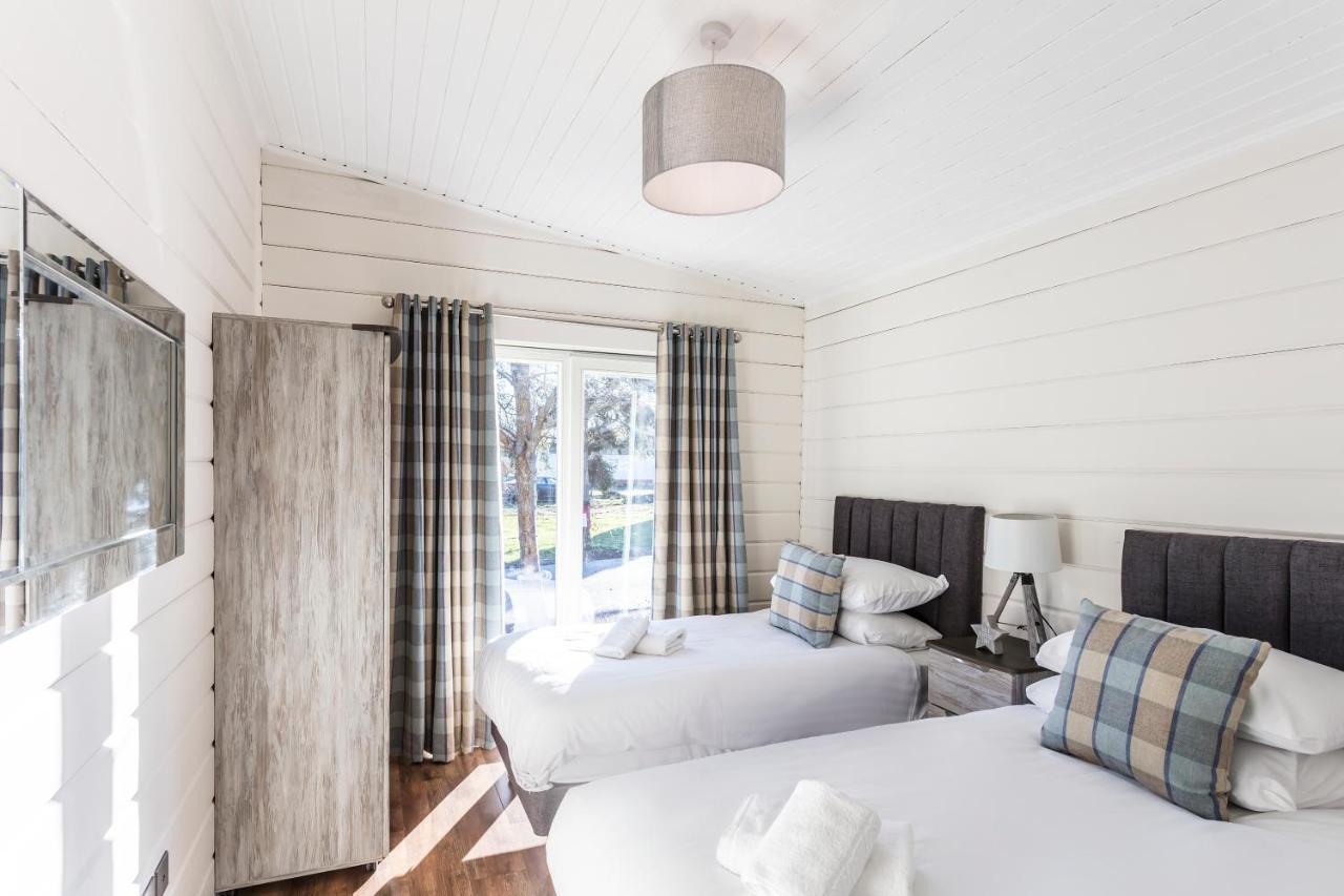 Roydon Marina Village Lodges Eksteriør bilde