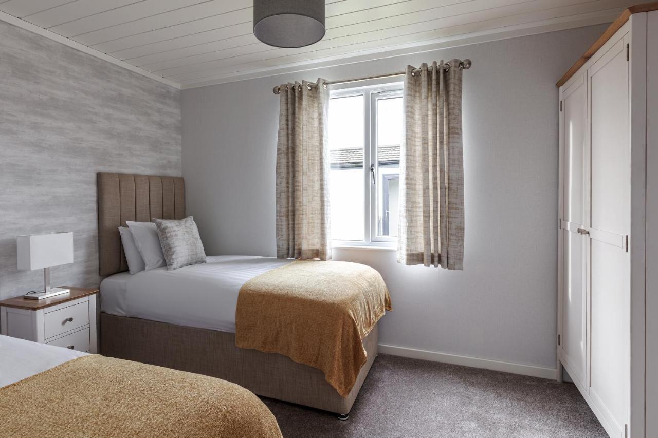 Roydon Marina Village Lodges Eksteriør bilde