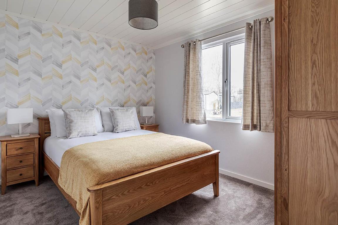 Roydon Marina Village Lodges Eksteriør bilde