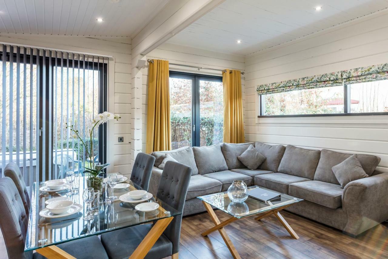 Roydon Marina Village Lodges Eksteriør bilde